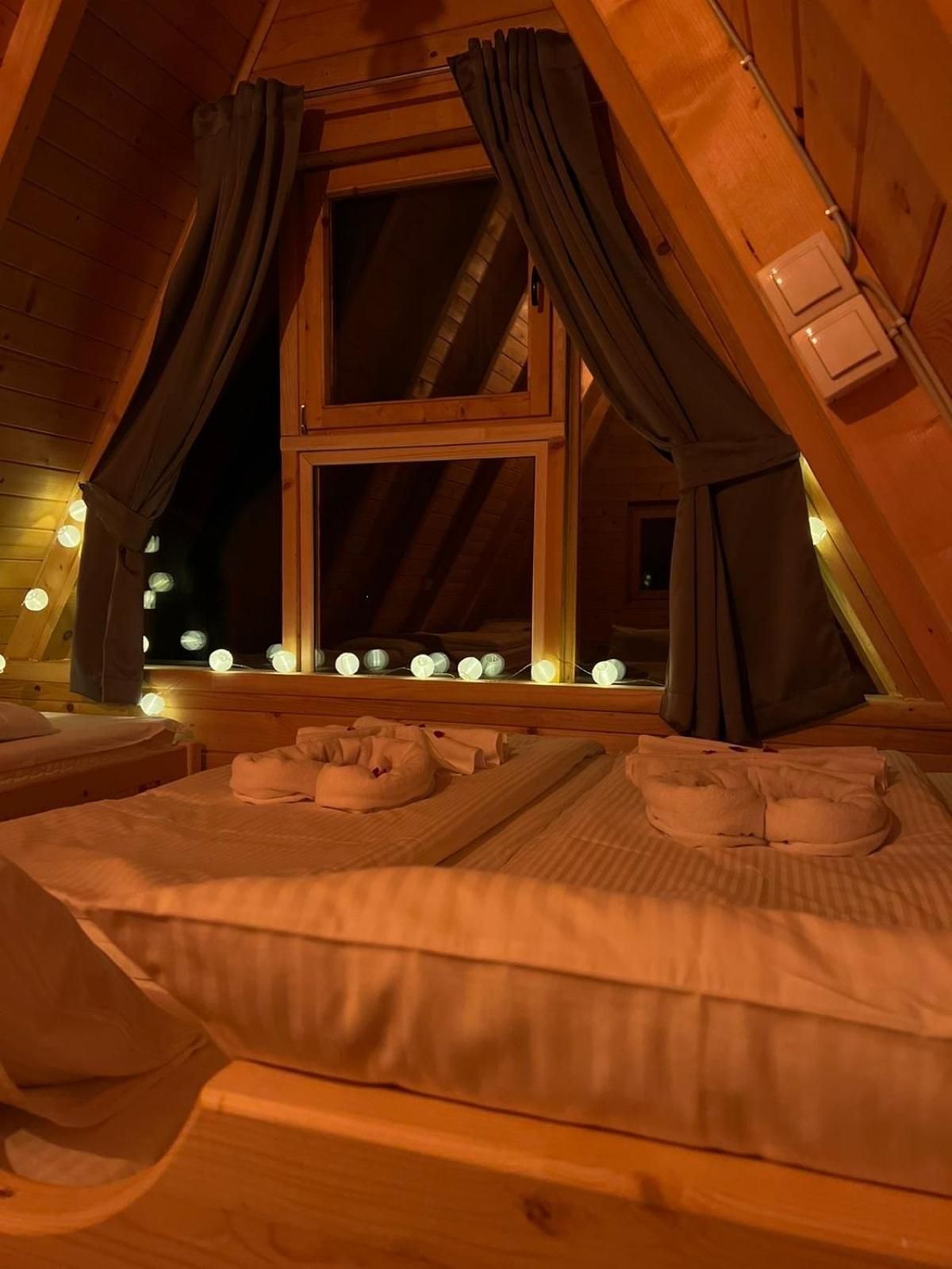 Uvacki Raj Villa Radijevici ภายนอก รูปภาพ